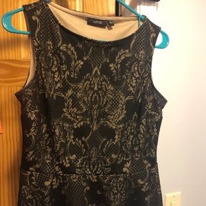 Dressy, sleeveless shirt. Smoke free home. UEC